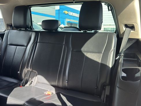 Used 2023 Ford Expedition XLT image 24