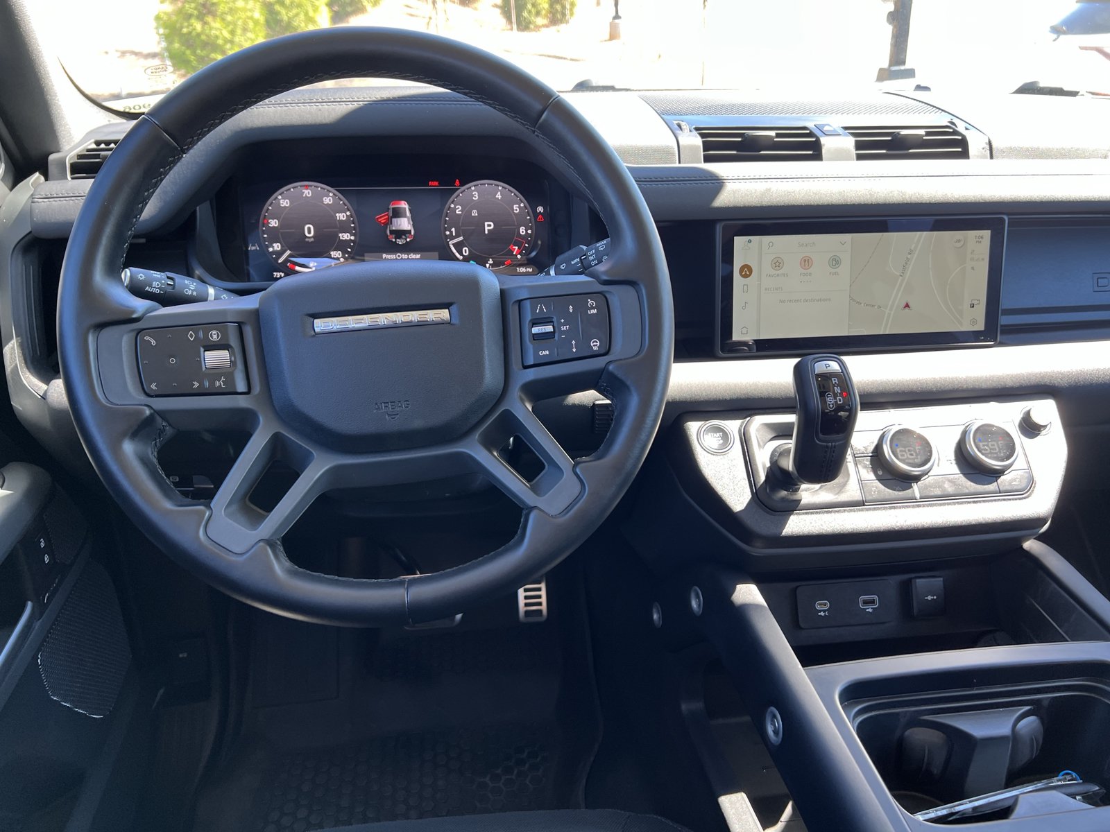 Used 2024 Land Rover Defender 110 X-Dynamic SE AWD/4WD image 29