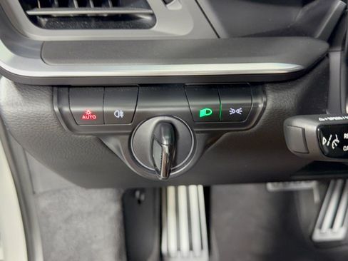 Certified 2022 Porsche 911 Carrera image 20