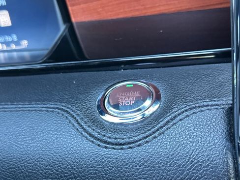 Used 2024 Lincoln Navigator Premiere AWD/4WD image 35