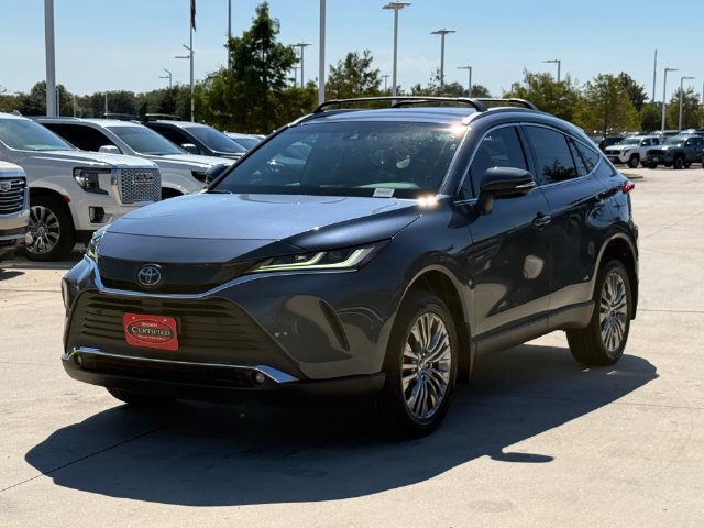 Used 2023 Toyota Venza XLE AWD/4WD image 9