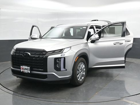 Used 2025 Hyundai Palisade SEL AWD/4WD image 49