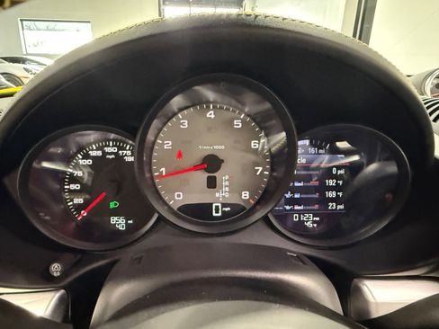 Used 2025 Porsche 718 Boxster S image 49