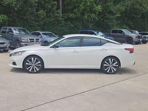 Used 2019 Nissan Altima 2.5 SR FWD image 5