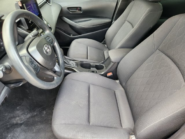 Used 2025 Toyota Corolla LE FWD image 12