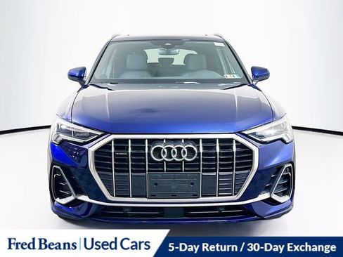 Used 2023 Audi Q3 2.0T Premium w/ Convenience Package AWD/4WD image 2
