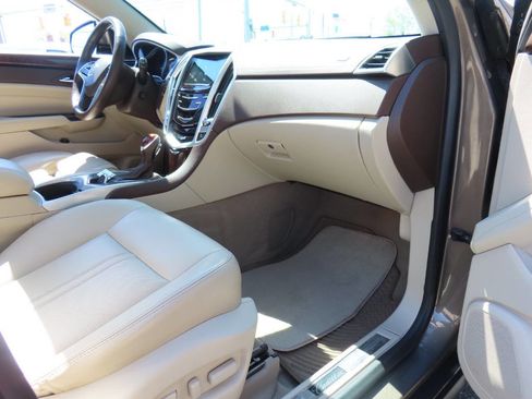 Used 2015 Cadillac SRX Luxury w/ Driver Awareness Package AWD/4WD image 17