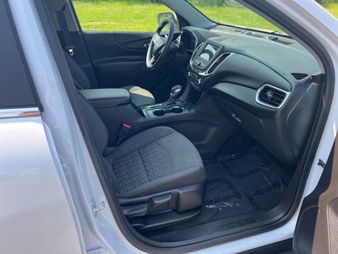 Certified 2024 Chevrolet Equinox LT AWD/4WD image 9