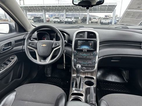 Used 2016 Chevrolet Malibu LT image 16