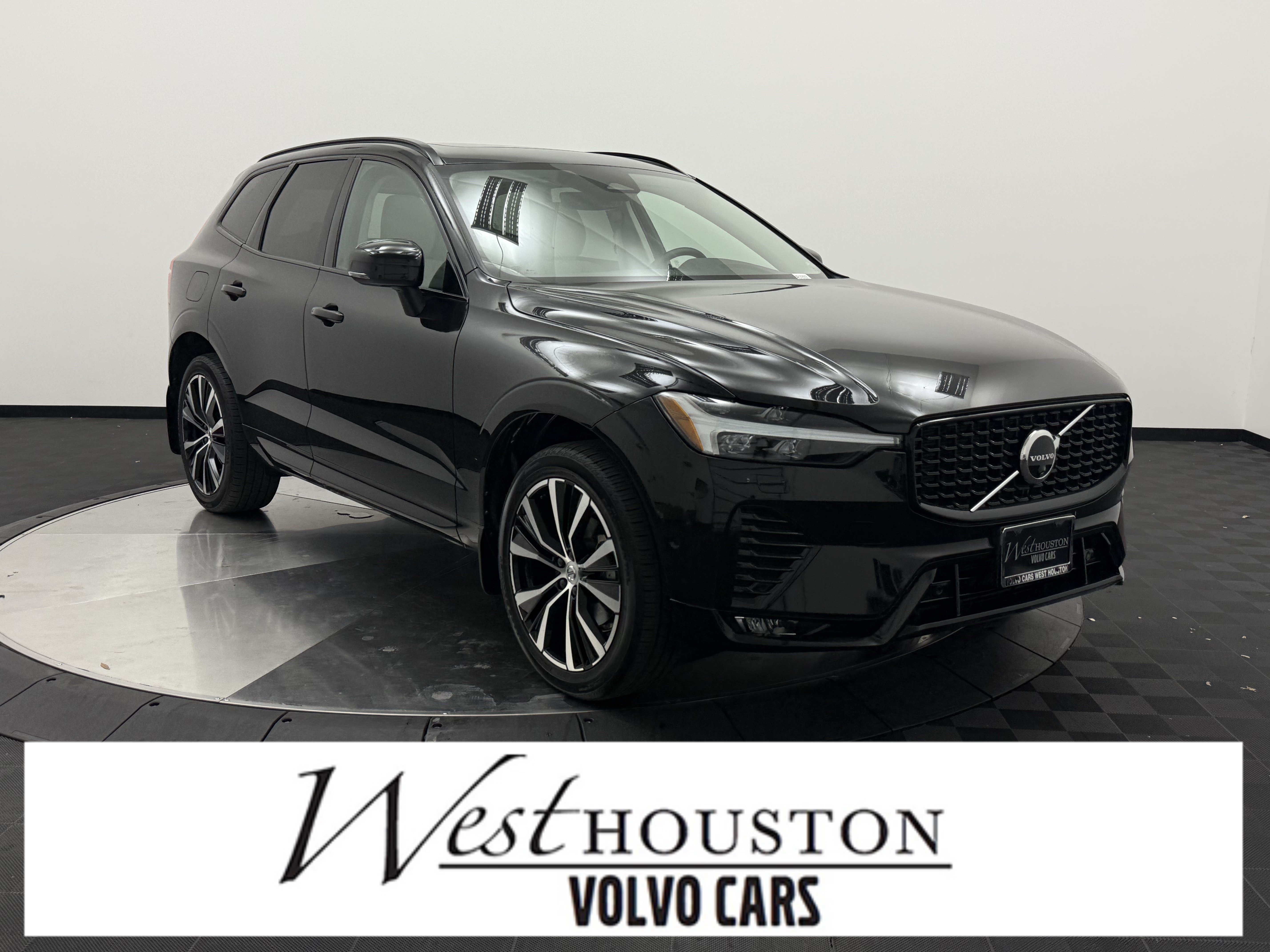 Certified 2024 Volvo XC60 B5 Plus w/ Protection Package Premier AWD/4WD image 1
