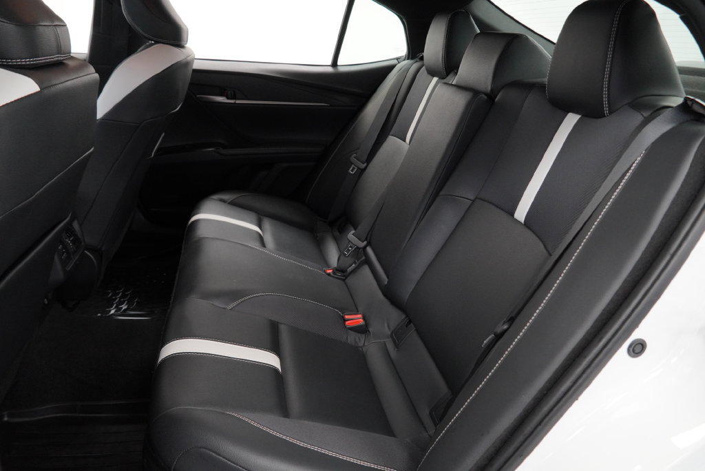 Used 2025 Toyota Camry SE FWD image 16