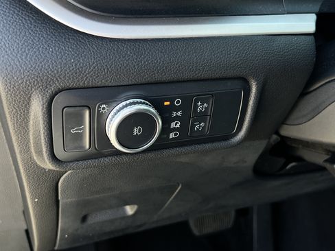 Used 2022 Ford Explorer XLT w/ Equipment Group 202A RWD image 22