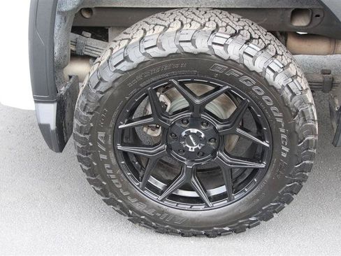 Used 2022 GMC Sierra 1500 AT4X AWD/4WD image 44