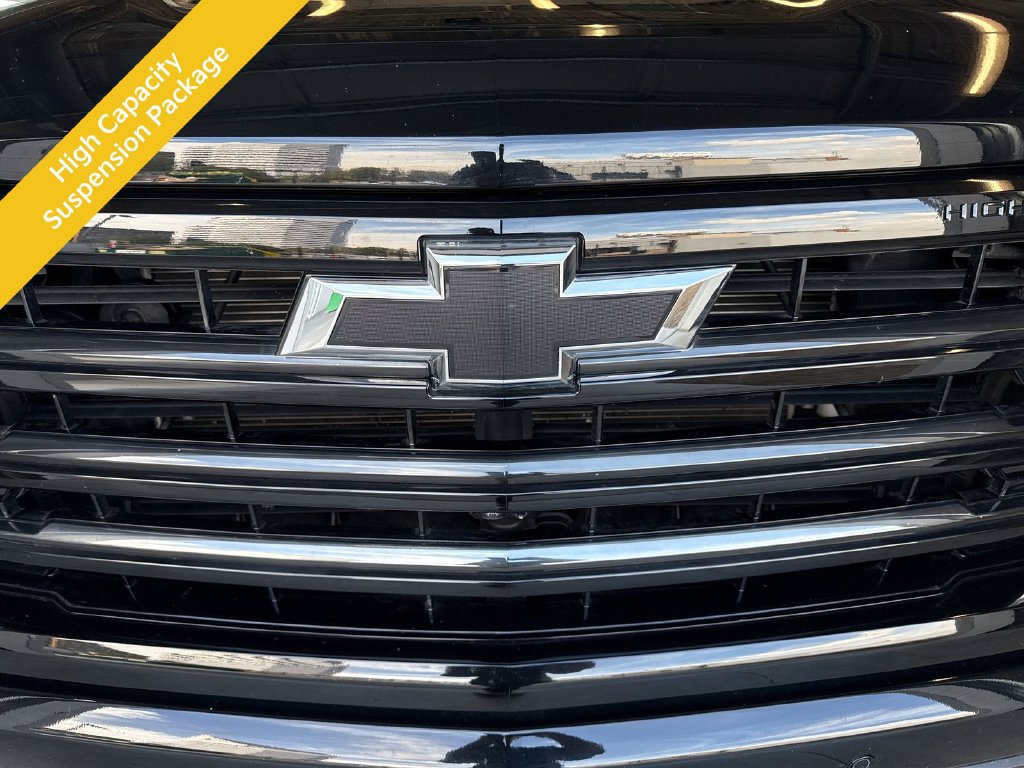 Used 2024 Chevrolet Silverado 1500 High Country w/ Midnight Edition AWD/4WD image 14