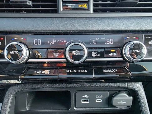 Certified 2025 Honda Pilot Elite image 43