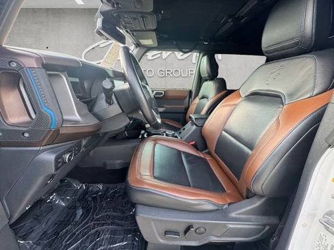 Used 2022 Ford Bronco Outer Banks w/ Sasquatch Package AWD/4WD image 19