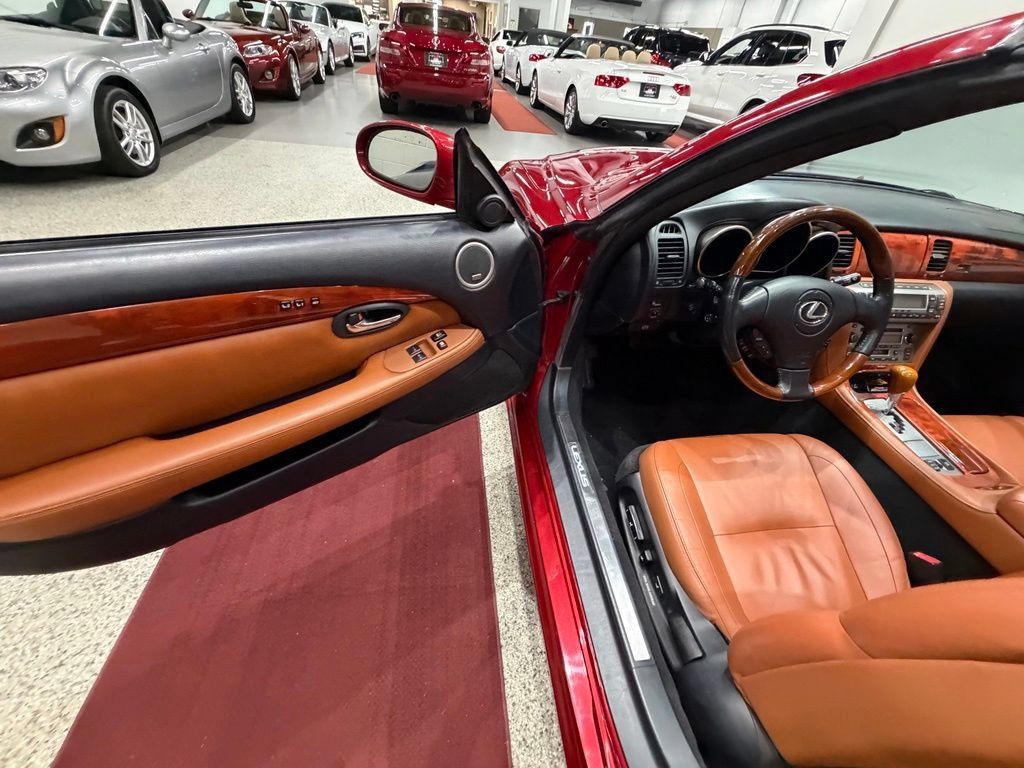 Used 2006 Lexus SC 430 Convertible RWD image 24