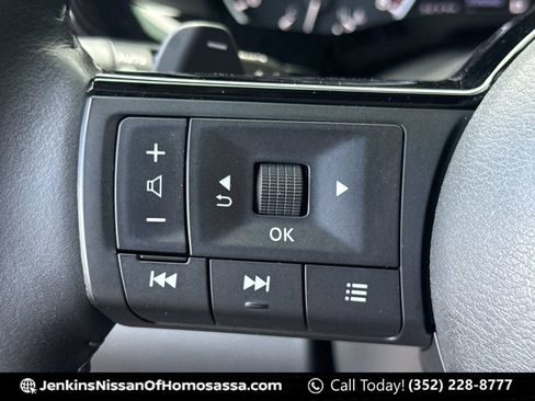 Certified 2022 Nissan Pathfinder SL w/ SL Premium Package FWD image 43