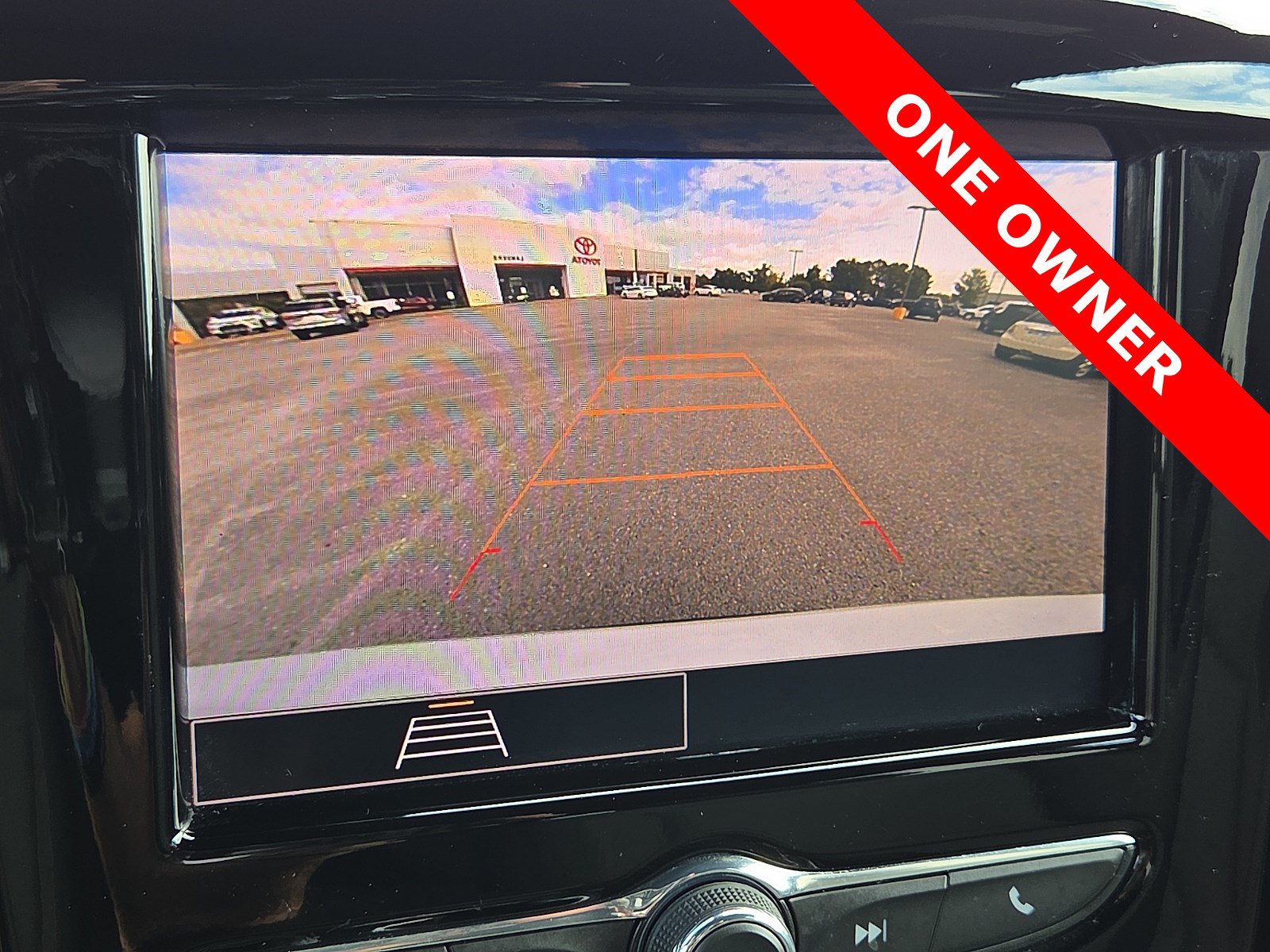 Used 2023 Chevrolet Traverse LT FWD image 20