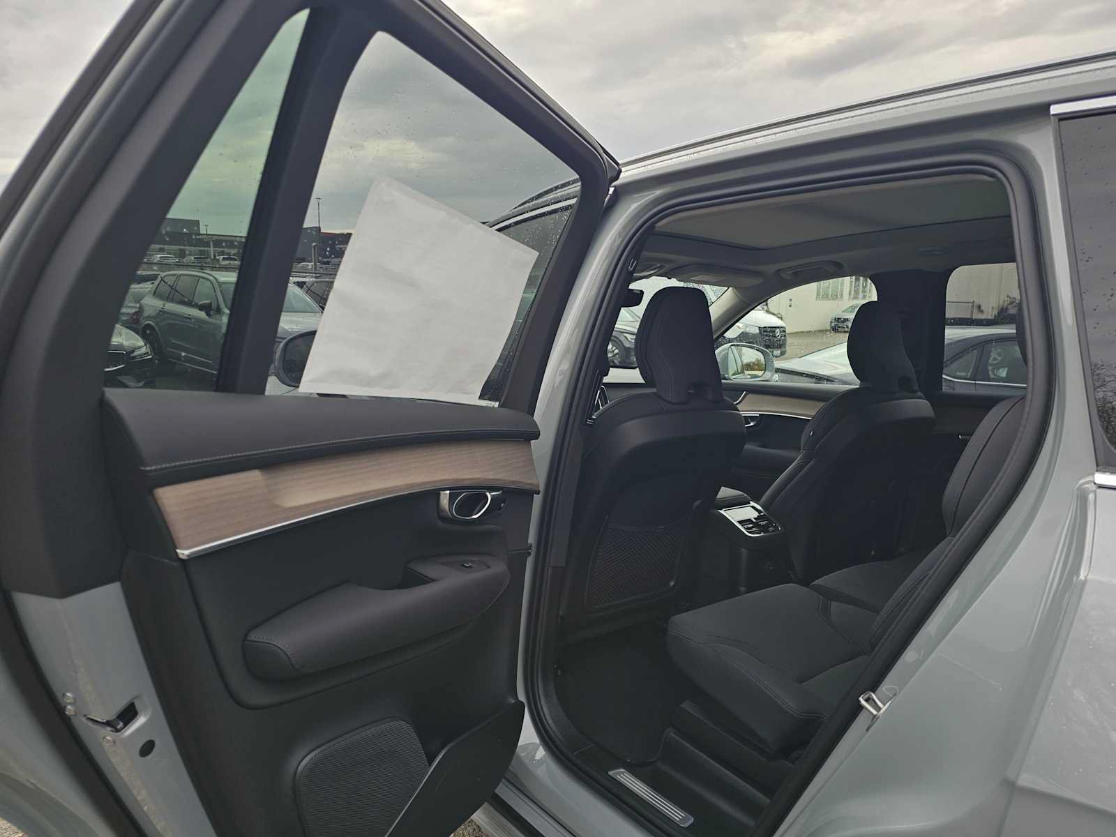 New 2026 Volvo XC90 T8 Plus w/ Protection Package AWD/4WD image 16