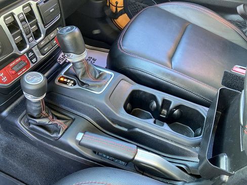 Used 2021 Jeep Wrangler Unlimited Rubicon image 15