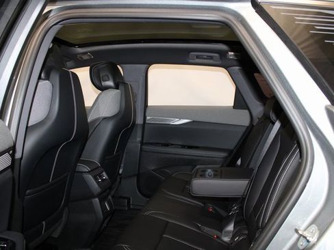 New 2026 Cadillac Optiq Luxury 1 image 6