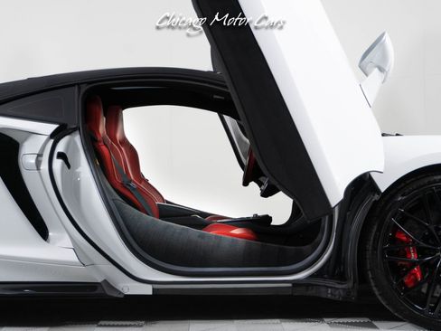 Used 2023 McLaren GT RWD image 29