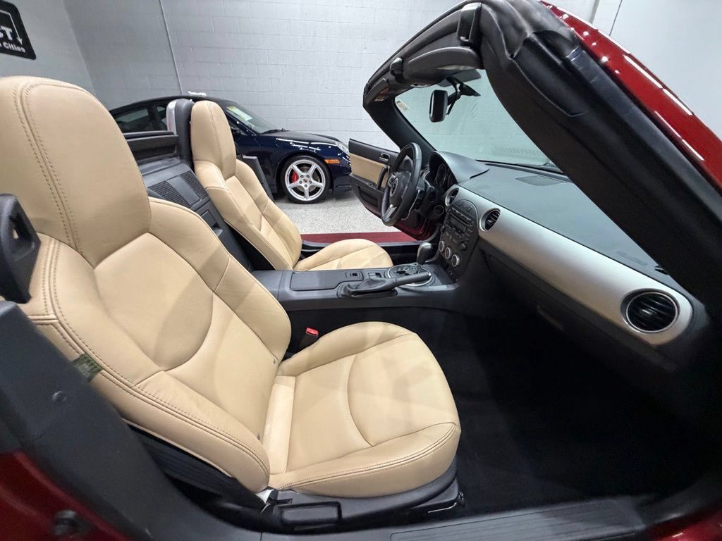 Used 2012 MAZDA MX-5 Miata Grand Touring w/ Premium Pkg RWD image 28