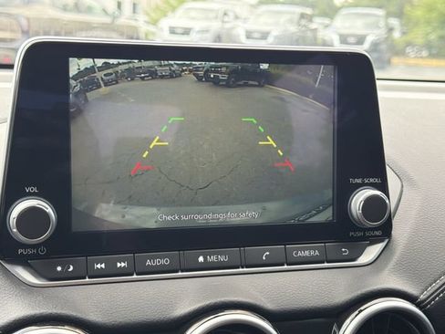Used 2025 Nissan Sentra SV FWD image 17
