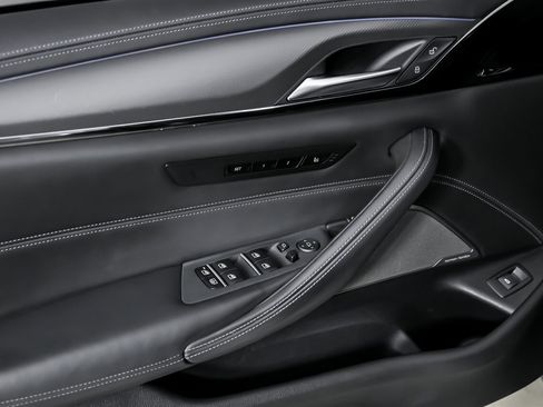 Used 2022 BMW M5 w/ Competition Package image 17