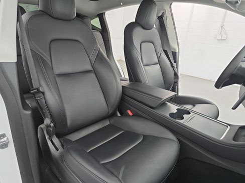 Used 2022 Tesla Model Y Performance AWD/4WD image 10