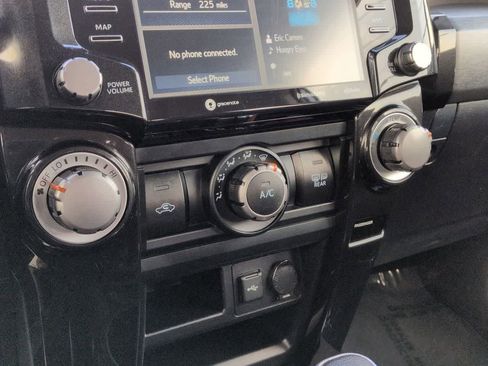 Used 2024 Toyota 4Runner TRD Off-Road image 27