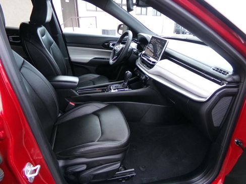Used 2025 Jeep Compass Limited AWD/4WD image 32