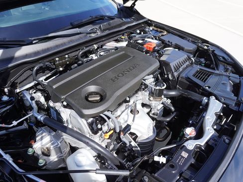 Used 2025 Honda Civic Sport image 4