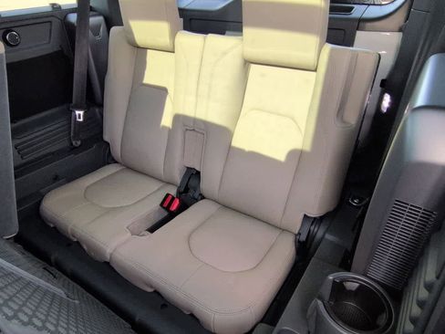 Used 2021 Land Rover Defender 110 S image 22