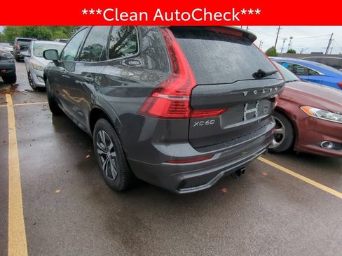 Used 2024 Volvo XC60 T8 Core AWD/4WD image 4