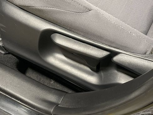 Used 2022 Toyota Corolla SE FWD image 13