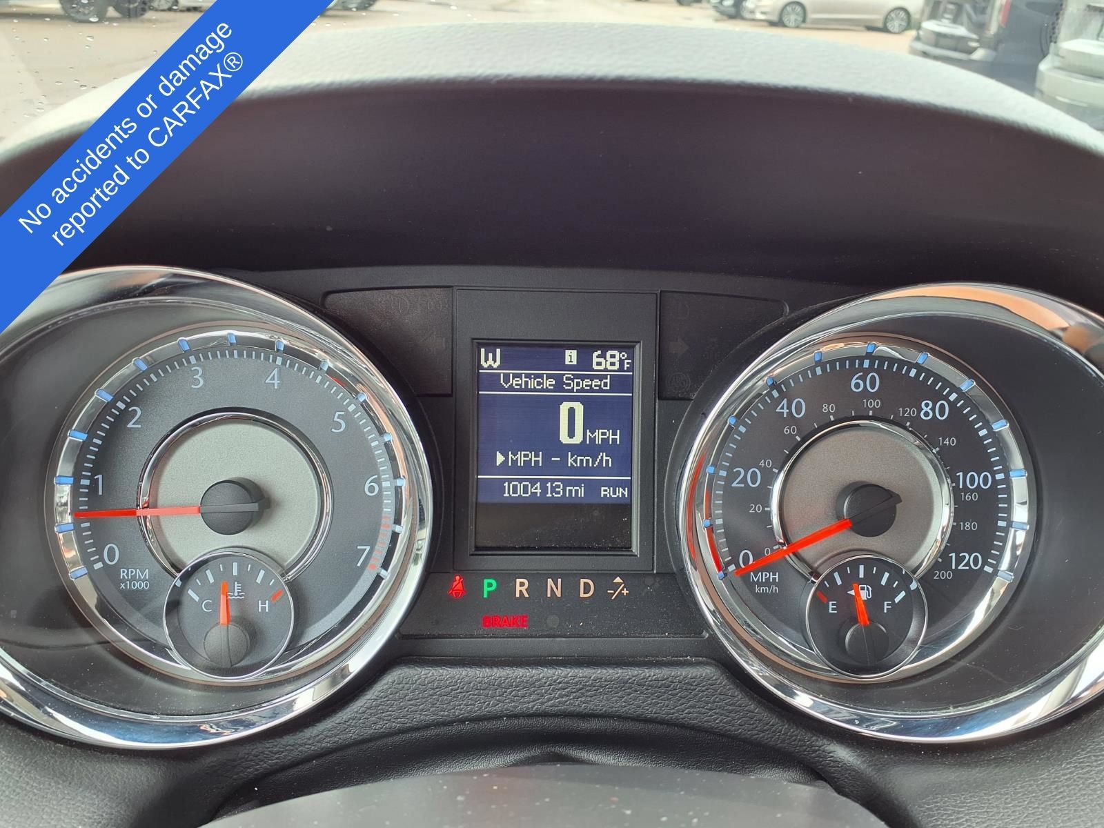 Used 2015 Chrysler Town & Country Touring-L FWD image 18