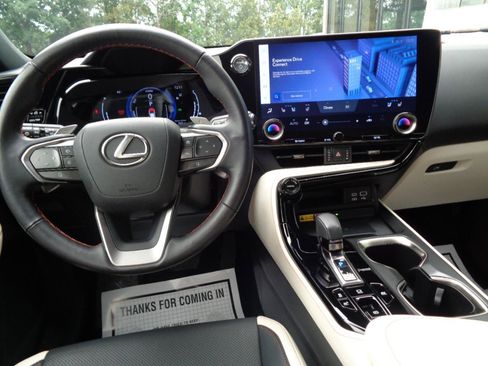 Used 2024 Lexus NX 350h AWD image 11