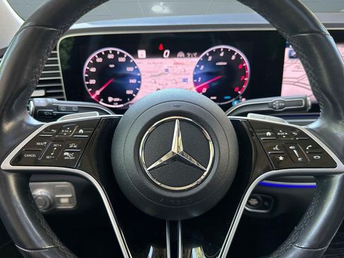 Used 2024 Mercedes-Benz GLE 450 4MATIC image 11
