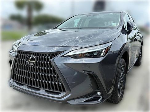 Used 2025 Lexus NX 250 FWD w/ Premium Package image 4