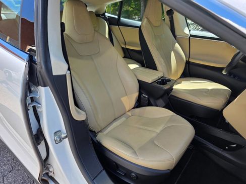 Used 2013 Tesla Model S image 28