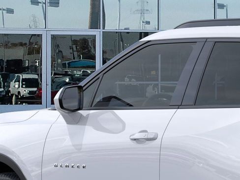 New 2026 Chevrolet Blazer LT w/ Convenience Package FWD image 31
