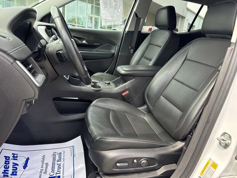 Used 2024 GMC Terrain SLT AWD/4WD image 8