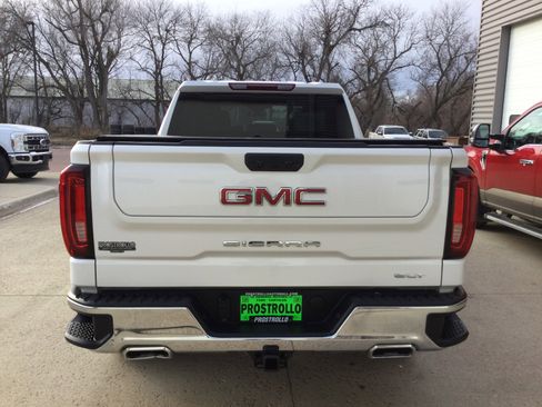 Used 2024 GMC Sierra 1500 SLT w/ X31 Off-Road Package image 4