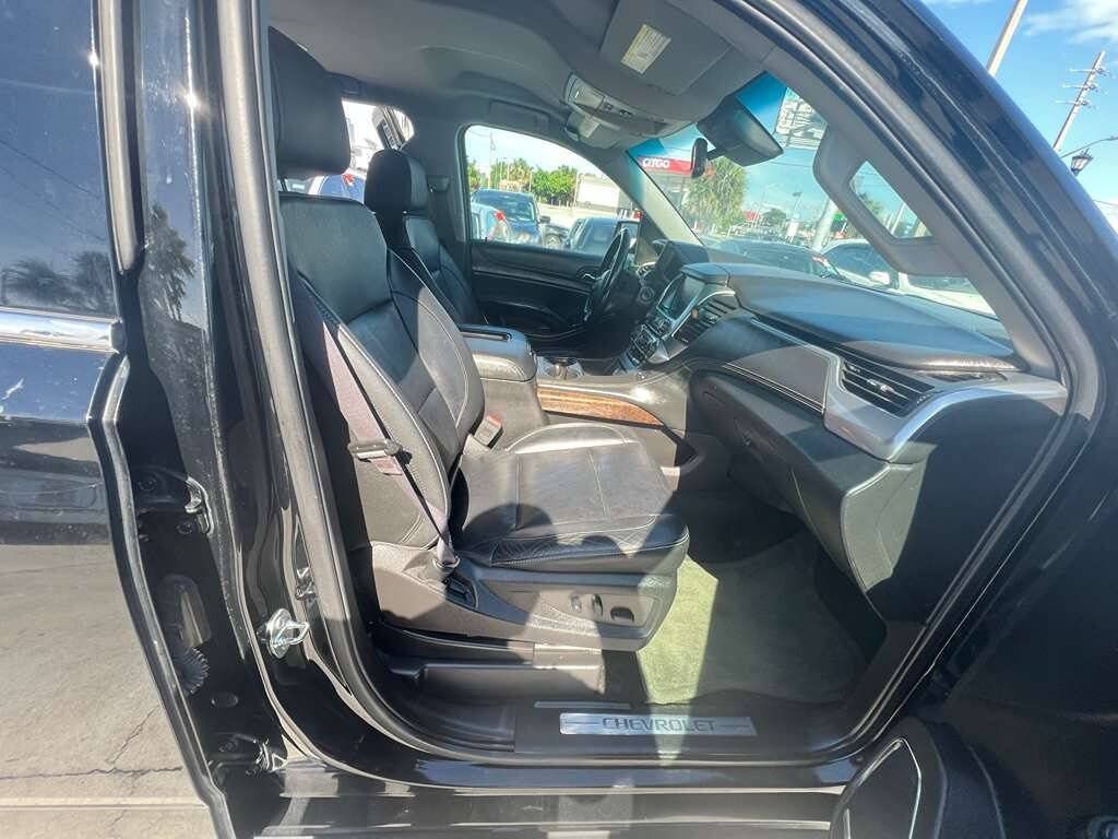 Used 2016 Chevrolet Suburban LT RWD image 13