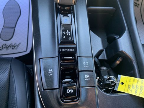 Used 2023 Toyota Crown image 28