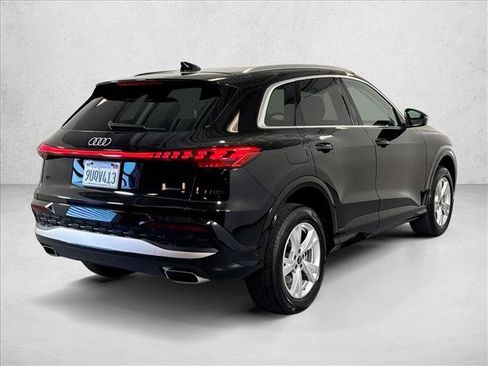 Used 2025 Audi Q5 Premium AWD/4WD image 5
