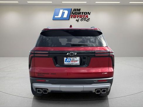 Used 2025 Chevrolet Traverse Z71 w/ Enhanced Driving Package AWD/4WD image 6