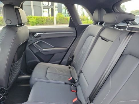 Certified 2025 Audi Q3 2.0T Premium w/ Convenience Package AWD/4WD image 11